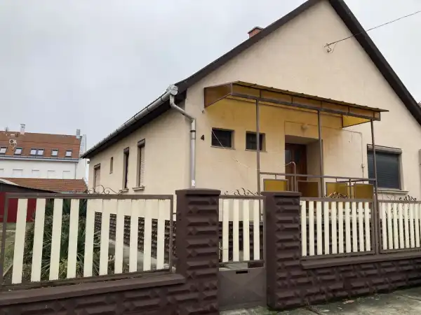 Eladó családi ház, Jászberény 3 szoba 83 m² 54.9 M Ft