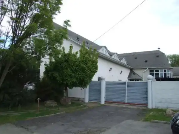 Eladó ipari ingatlan, Gyula 1200 m² 280 M Ft