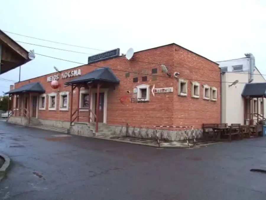 eladó ipari ingatlan, Szarvas