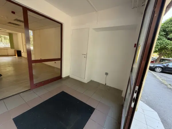 Eladó iroda, Békéscsaba 566 m² 189 M Ft