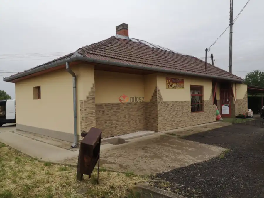 eladó üzlet, Kötegyán
